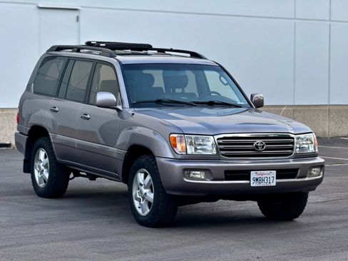 Used 2003 Toyota Land Cruiser image 11