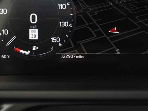 Used 2025 Land Rover Defender 110 X-Dynamic SE AWD/4WD image 22