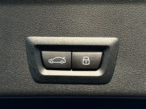 New 2026 BMW X6 xDrive40i w/ Climate Comfort Package image 7