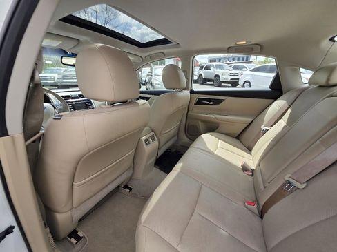 Used 2014 Nissan Altima 2.5 SL w/ Moonroof Package FWD image 31