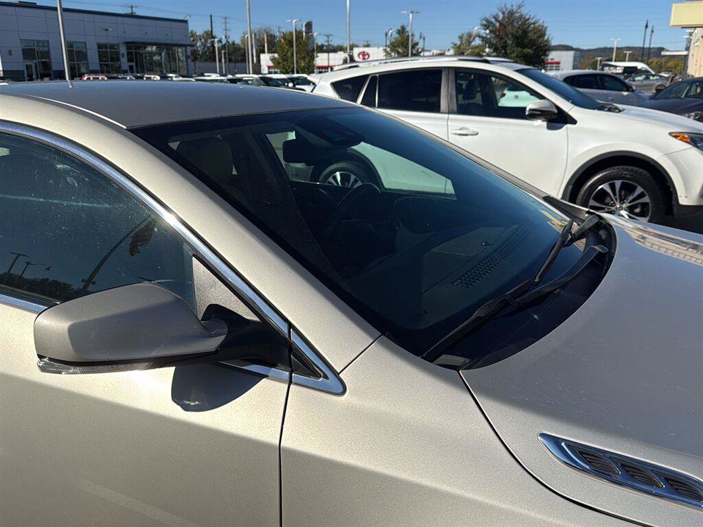 Used 2015 Buick LaCrosse Leather w/ Experience Buick Package FWD image 5
