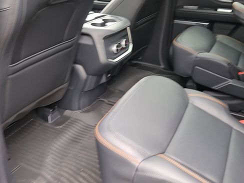 New 2025 Ford F250 Lariat w/ Lariat Ultimate Package image 24