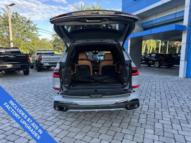 Used 2026 BMW X7 xDrive40i w/ M Sport Package AWD/4WD image 28