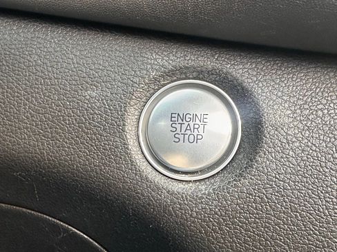 Used 2020 Hyundai Santa Fe Limited image 36