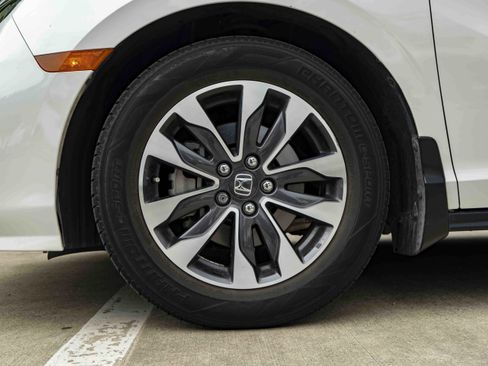 Used 2024 Honda Odyssey EX-L image 14