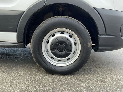 Used 2024 Ford Transit 250 148 Medium Roof w/ Load Area Protection Package image 3