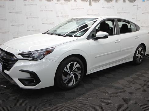Used 2023 Subaru Legacy Premium AWD/4WD image 2
