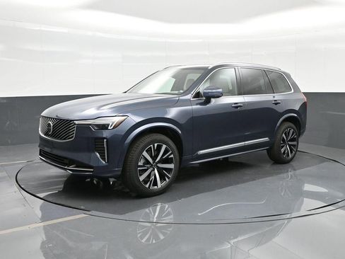 New 2026 Volvo XC90 B6 Core image 5