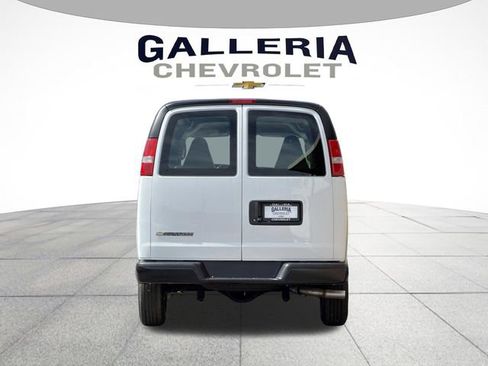 New 2026 Chevrolet Express 2500 Extended w/ Driver Convenience Package RWD image 6