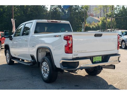 Used 2025 Chevrolet Silverado 2500 LT w/ Convenience Package AWD/4WD image 6