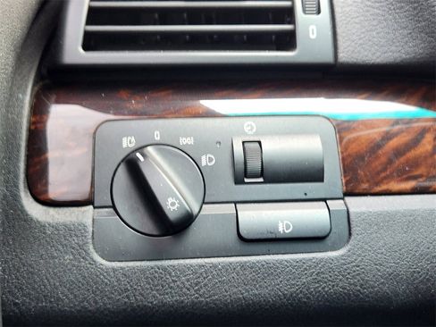 Used 2002 BMW 330Ci Coupe image 21