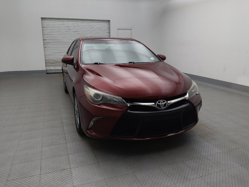 Used 2015 Toyota Camry SE w/ Moonroof Package FWD image 14