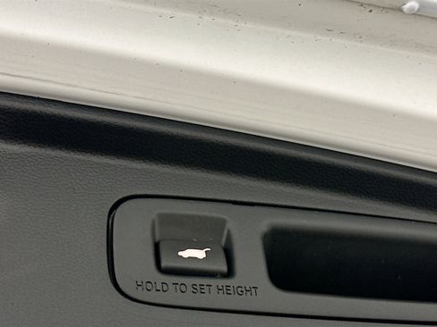 Used 2023 Honda CR-V EX-L image 32