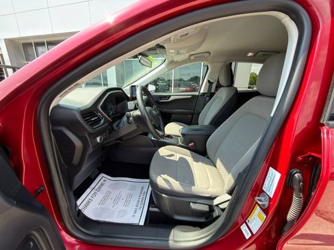 Used 2022 Ford Escape SE w/ Cold Weather Package AWD/4WD image 19