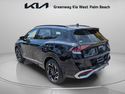 Used 2025 Kia Sportage SX image 5