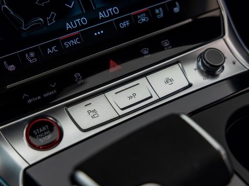 Used 2025 Audi RS 6 performance image 58