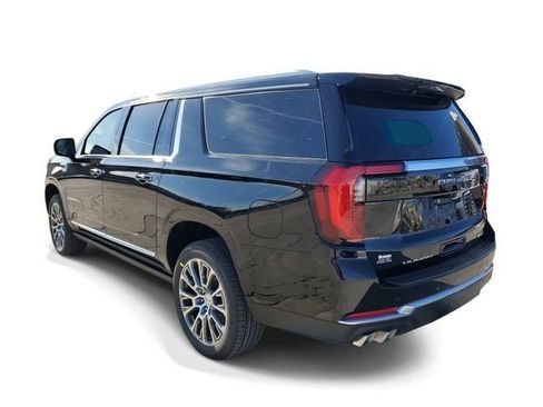 New 2026 GMC Yukon XL Denali w/ Denali Reserve Package image 4
