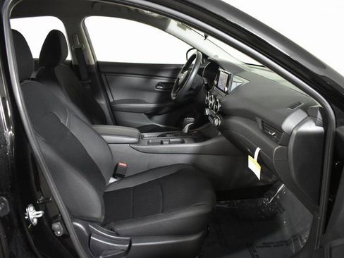 Certified 2025 Nissan Sentra S image 30