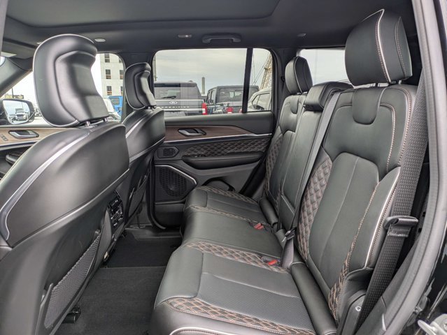 Certified 2025 Jeep Grand Cherokee Summit AWD/4WD image 14