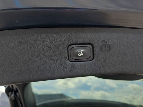 Used 2023 Ford Edge SEL w/ Convenience Package image 17