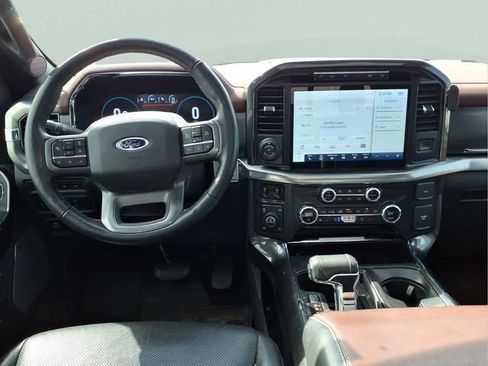 Used 2021 Ford F150 Lariat w/ Equipment Group 502A High image 5