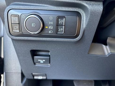 New 2025 Ford Bronco Outer Banks w/ Sasquatch Package AWD/4WD image 16