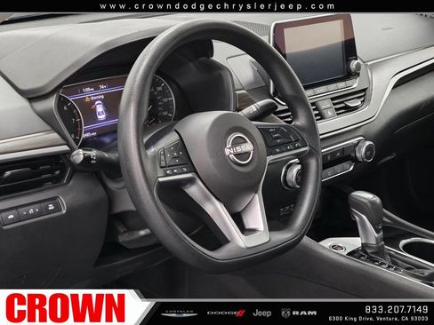 Used 2024 Nissan Altima 2.5 SV FWD image 22