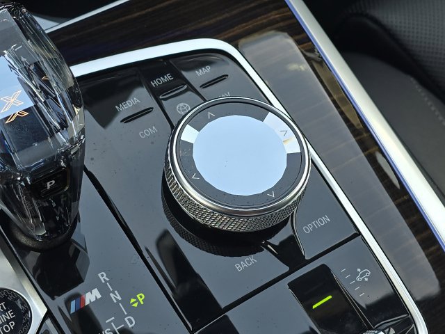 Used 2021 BMW X7 M50i AWD/4WD image 44