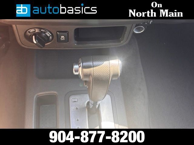 Used 2017 Nissan Frontier SV AWD/4WD image 31