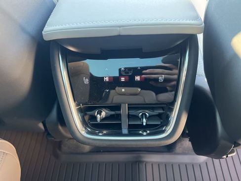 New 2025 Volvo EX90 Ultra w/ Protection Package Premier image 18