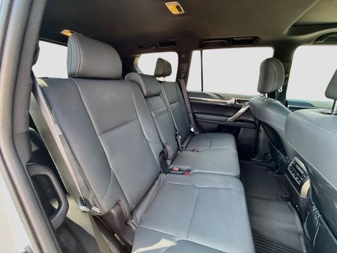 Used 2023 Lexus GX 460 Premium w/ Premium Package AWD/4WD image 28