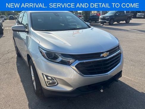 Used 2019 Chevrolet Equinox LT w/ Driver Convenience Package FWD image 3