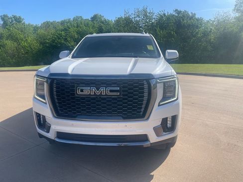Used 2024 GMC Yukon Denali Ultimate AWD/4WD image 2
