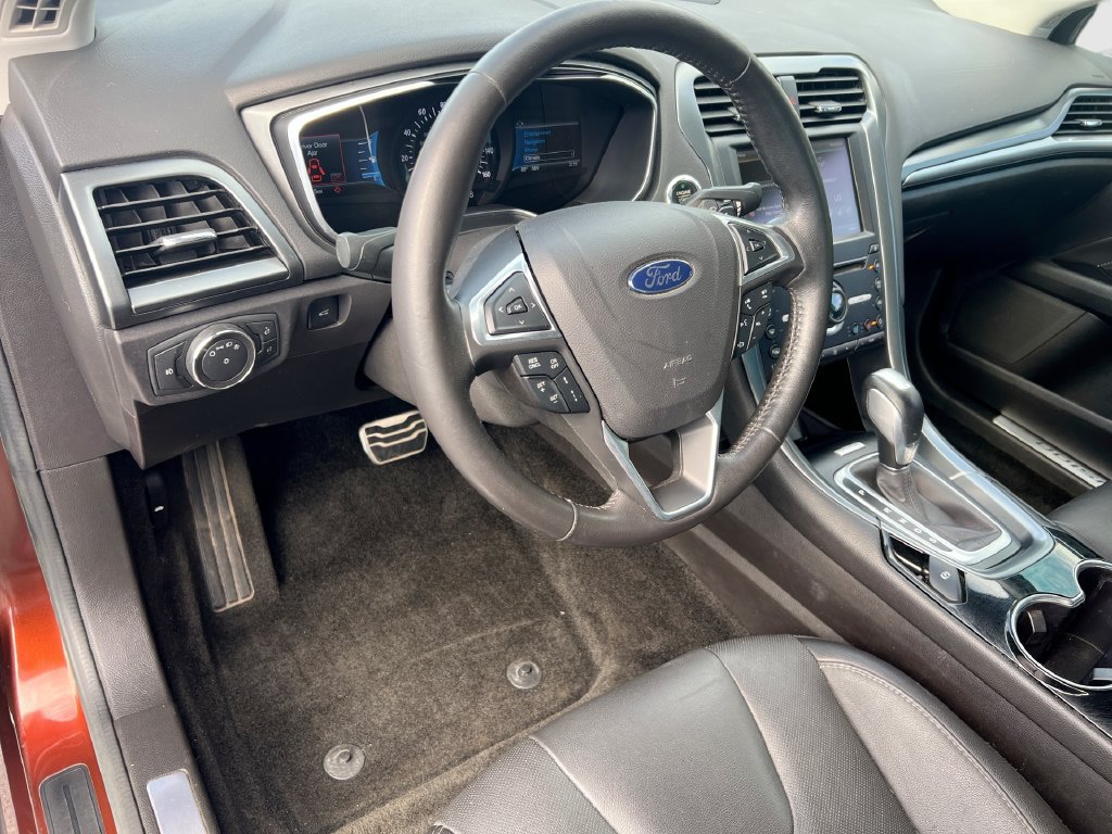 Used 2016 Ford Fusion Titanium AWD/4WD image 33