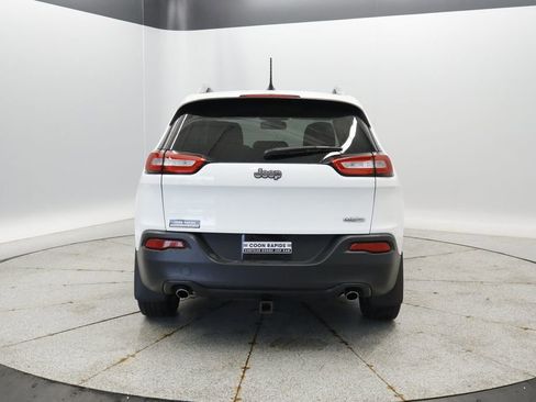 Used 2014 Jeep Cherokee Latitude w/ Cold Weather Group FWD image 4