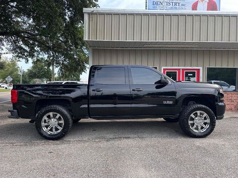 Used 2018 Chevrolet Silverado 1500 LT w/ Texas Edition AWD/4WD image 2