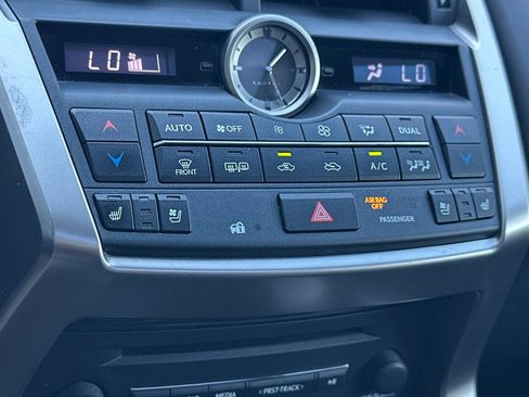 Used 2016 Lexus NX 200t FWD image 27