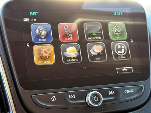 Used 2018 Chevrolet Malibu LT w/ Leather Package image 15