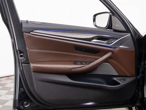 Used 2018 BMW 540i xDrive image 12