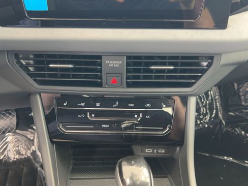 New 2026 Volkswagen Jetta SE image 26