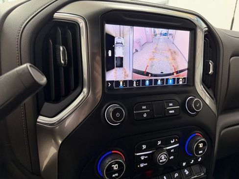 Used 2020 Chevrolet Silverado 2500 LTZ w/ Technology Package image 21