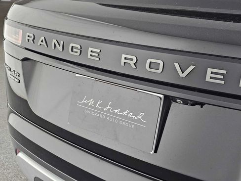 Used 2018 Land Rover Range Rover Velar R-Dynamic SE AWD/4WD image 13