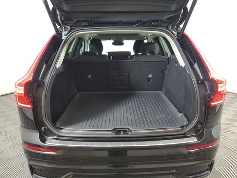 Used 2024 Volvo XC60 B5 Plus w/ Protection Package Premier AWD/4WD image 11