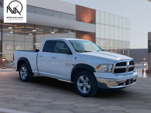 Used 2017 RAM 1500 Classic SLT image 2