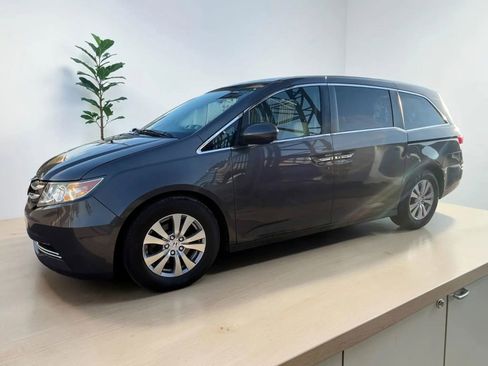 Used 2016 Honda Odyssey EX image 2