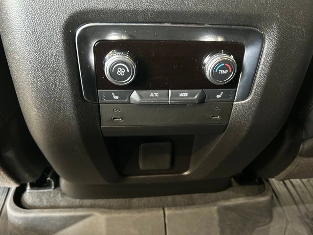 Used 2025 GMC Yukon XL Denali w/ Sun & Power Step Package AWD/4WD image 11