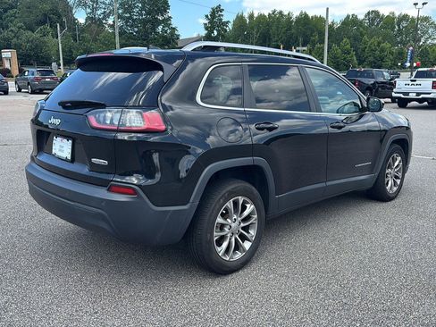 Used 2021 Jeep Cherokee Latitude Plus w/ Sun & Sound Group FWD image 3