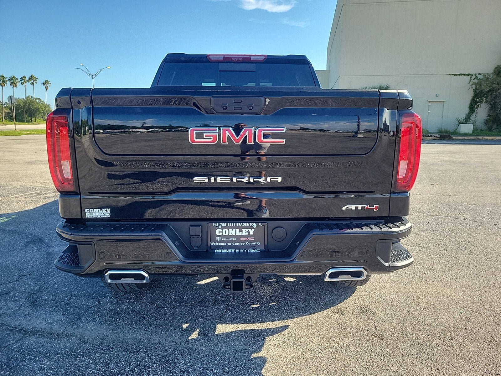 New 2026 GMC Sierra 1500 AT4 w/ AT4 Premium Package AWD/4WD image 6