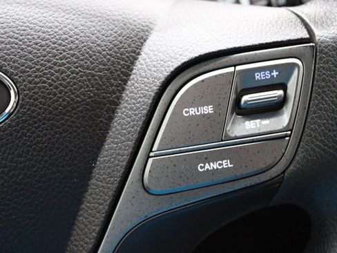 Used 2018 Hyundai Santa Fe Sport w/ 2.4L Value Package 02 FWD image 18
