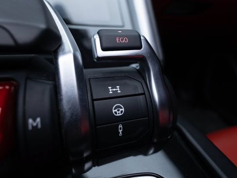 Used 2022 Lamborghini Urus AWD/4WD image 41